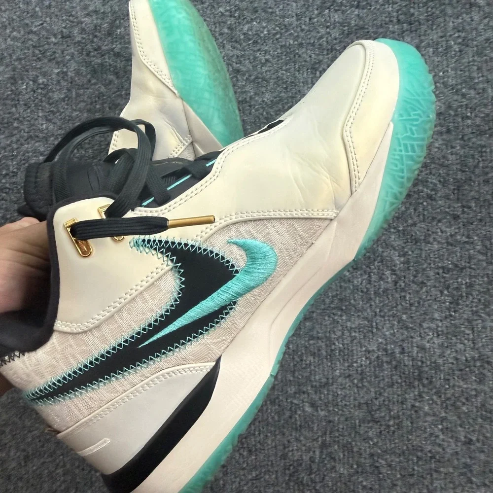 Nike dominate court